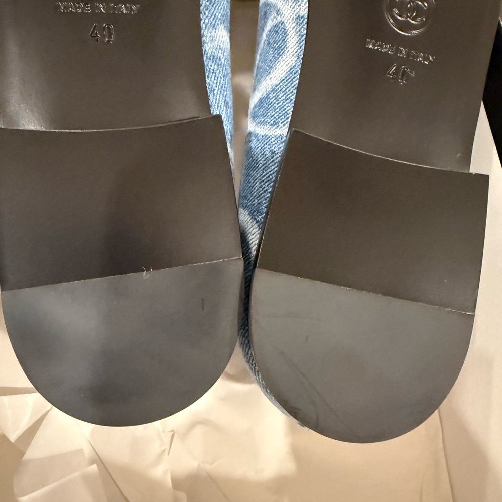 CHANEL Denim Flats with CC impression, size 40, new in box with dust bag, unworn - Picture 15 of 16